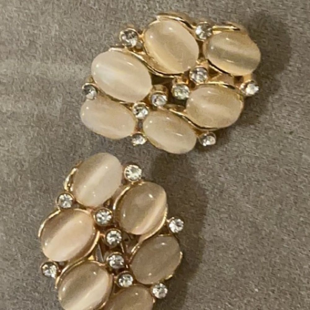 Cream Cats Eye Beads with Clear Crystals Clip On Earrings in Goldtone